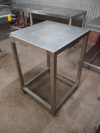 Stainless Steel Table 600 x 600 Pic 02